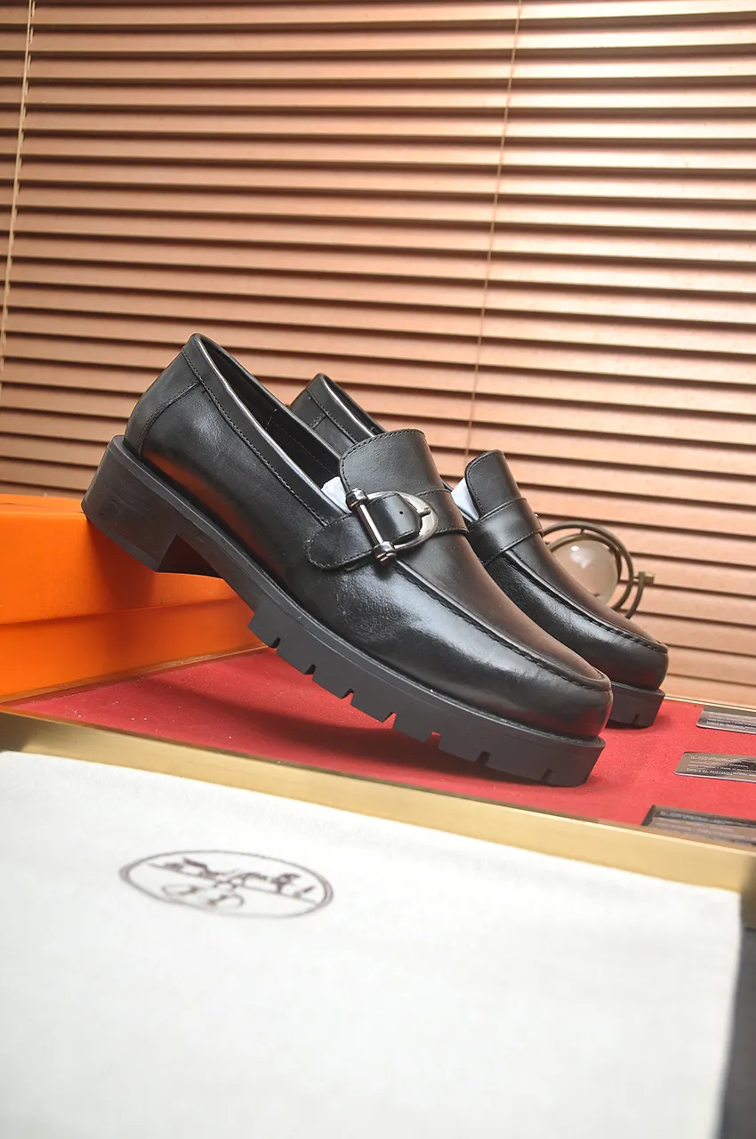 Factory price 500💶[HERMES] (cowhide lining)🍀Italian top luxury🍀He does not pursue novel styles and gorgeous colors, but attracts the favor of successful men with his flawless, elegant and classic style. Formal leather shoes This very comfortable, simple and stable style allows you to easily match any style! The pattern is absolutely 1:1 refined from the original case, and we strive for excellence in materials, imported cowhide + cowhide lining💪💪💪extraordinary texture👍! Code number: 38-45 (45 customized)